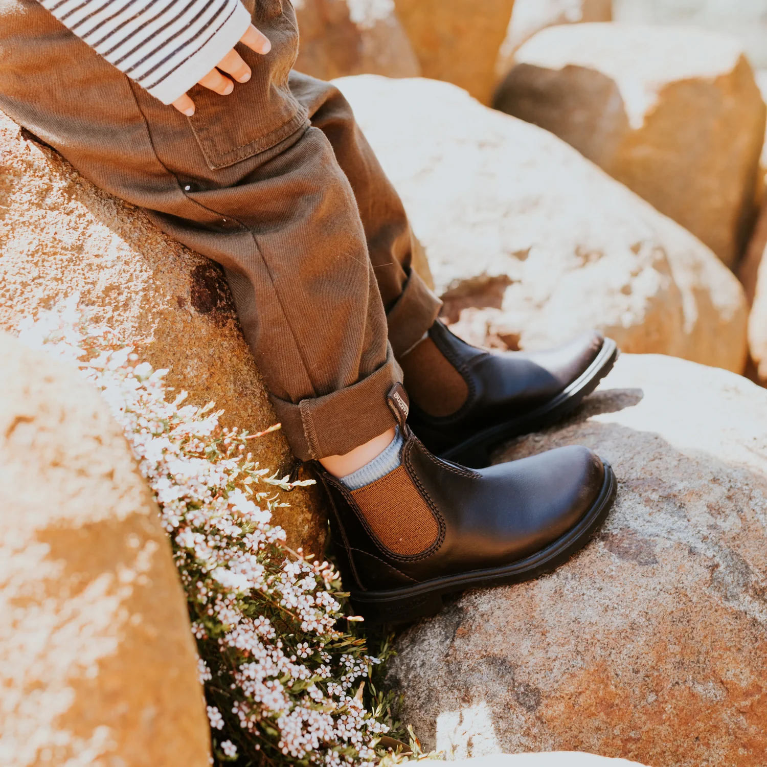 Blundstone 2591 Kids Brown with Toffee Elastic - Image 3