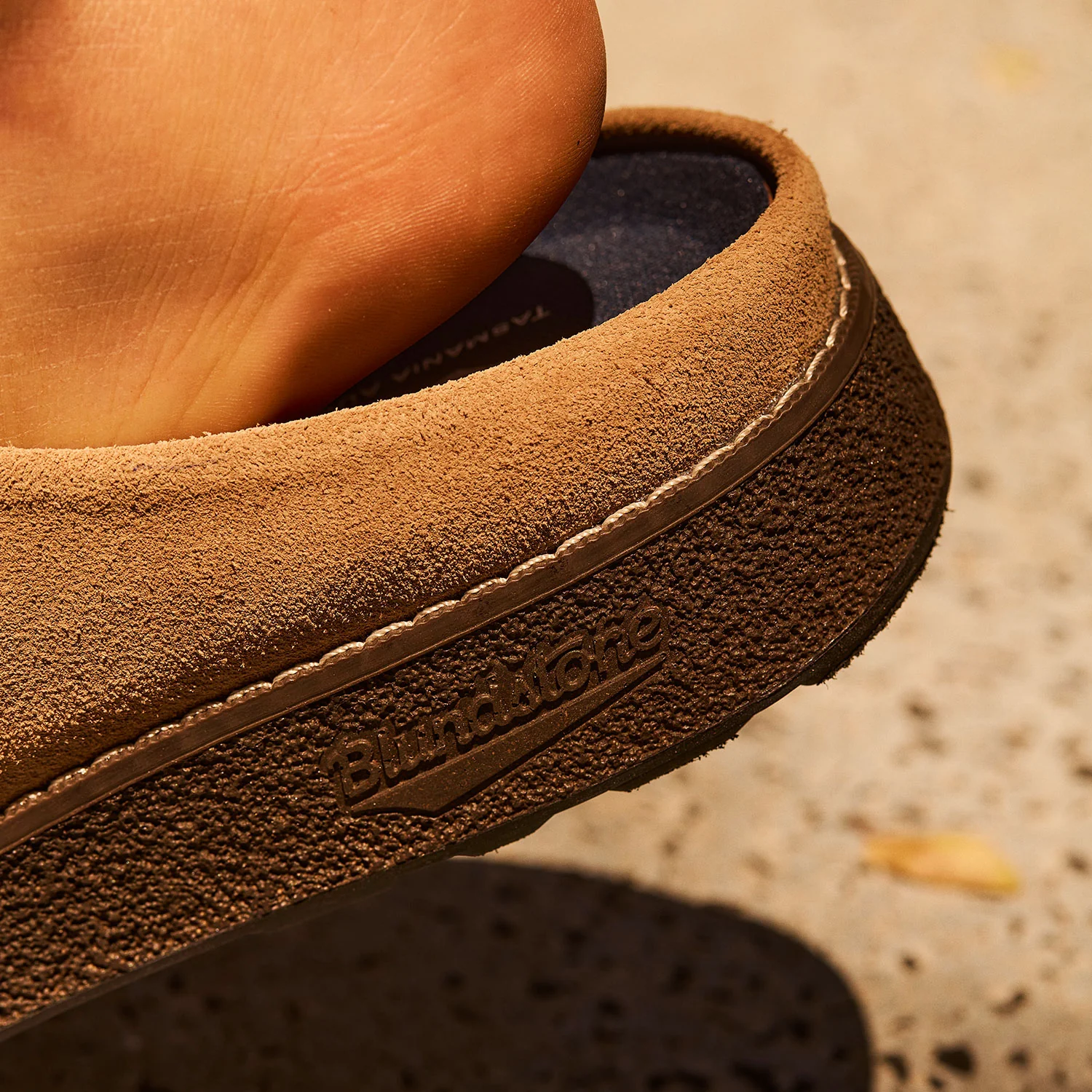 Blundstone 2692 Aerocork Clog Sand Suede - Image 5